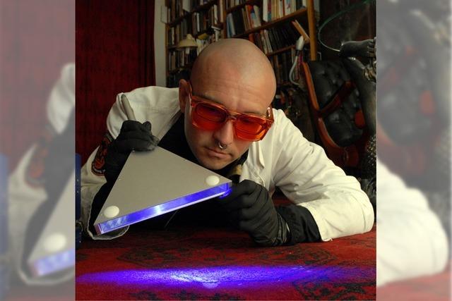 Dr. Mark Benecke